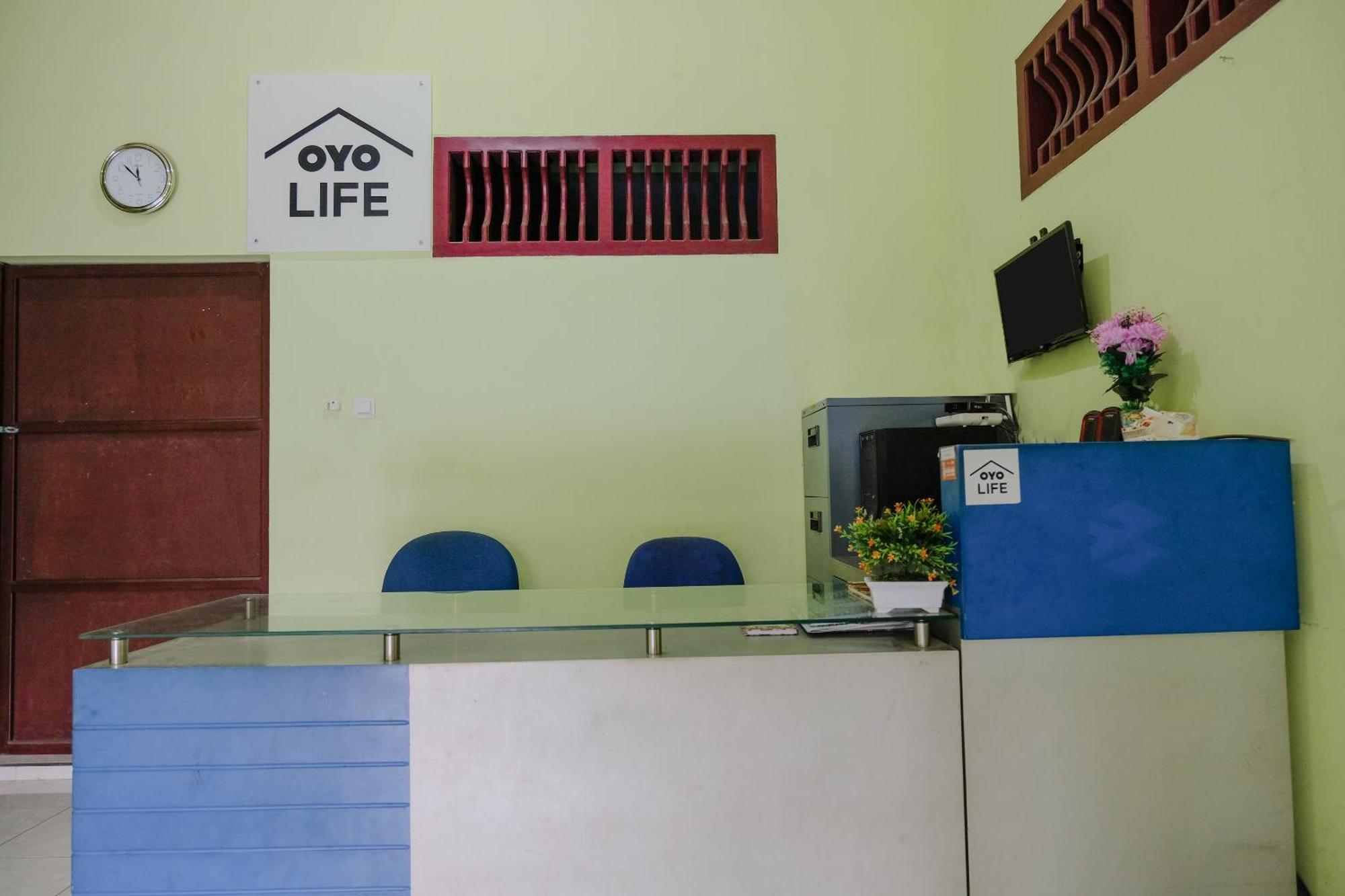 Oyo Life 2508 Alba Suites Homestay Syariah Tulungagung Exterior foto