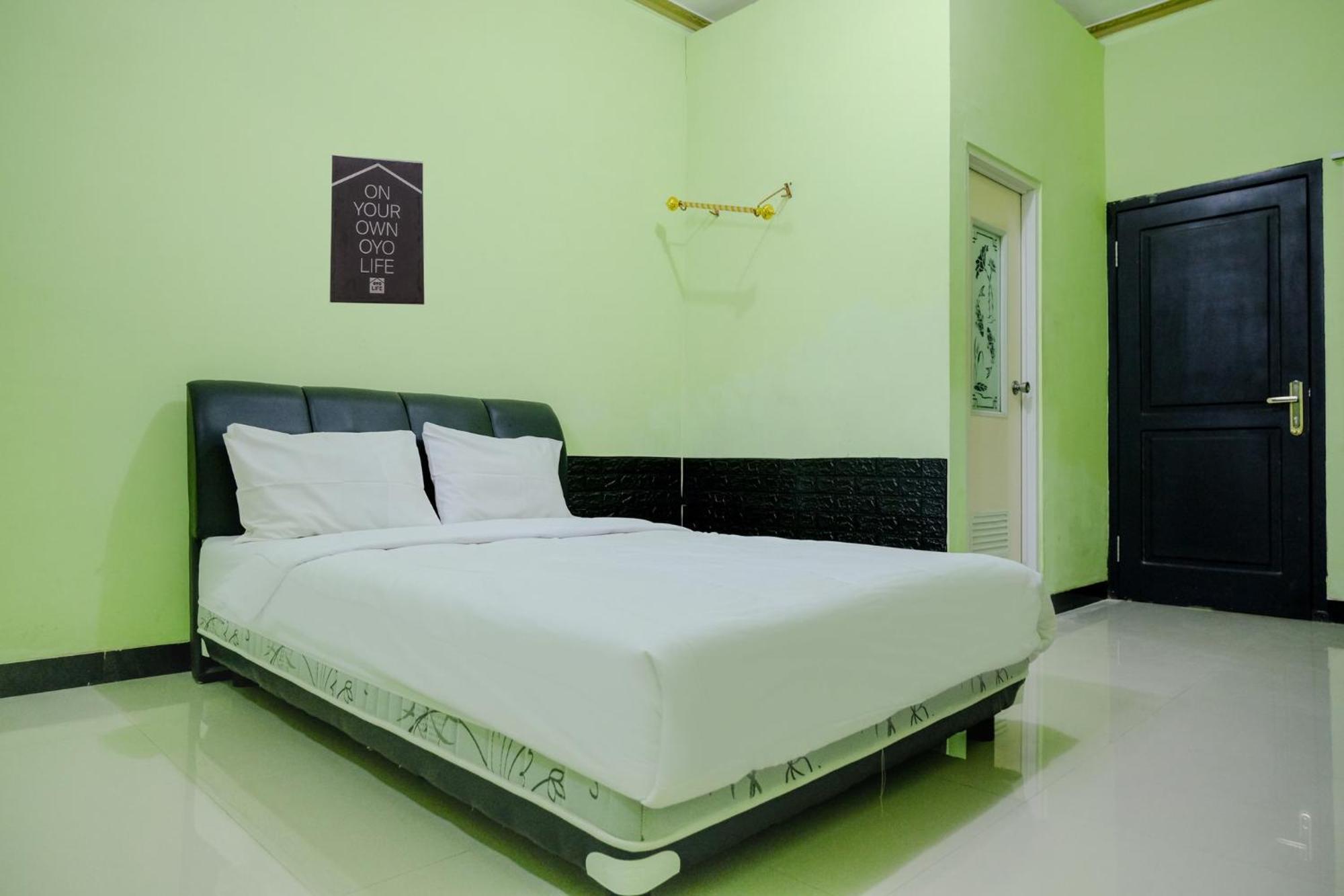 Oyo Life 2508 Alba Suites Homestay Syariah Tulungagung Exterior foto